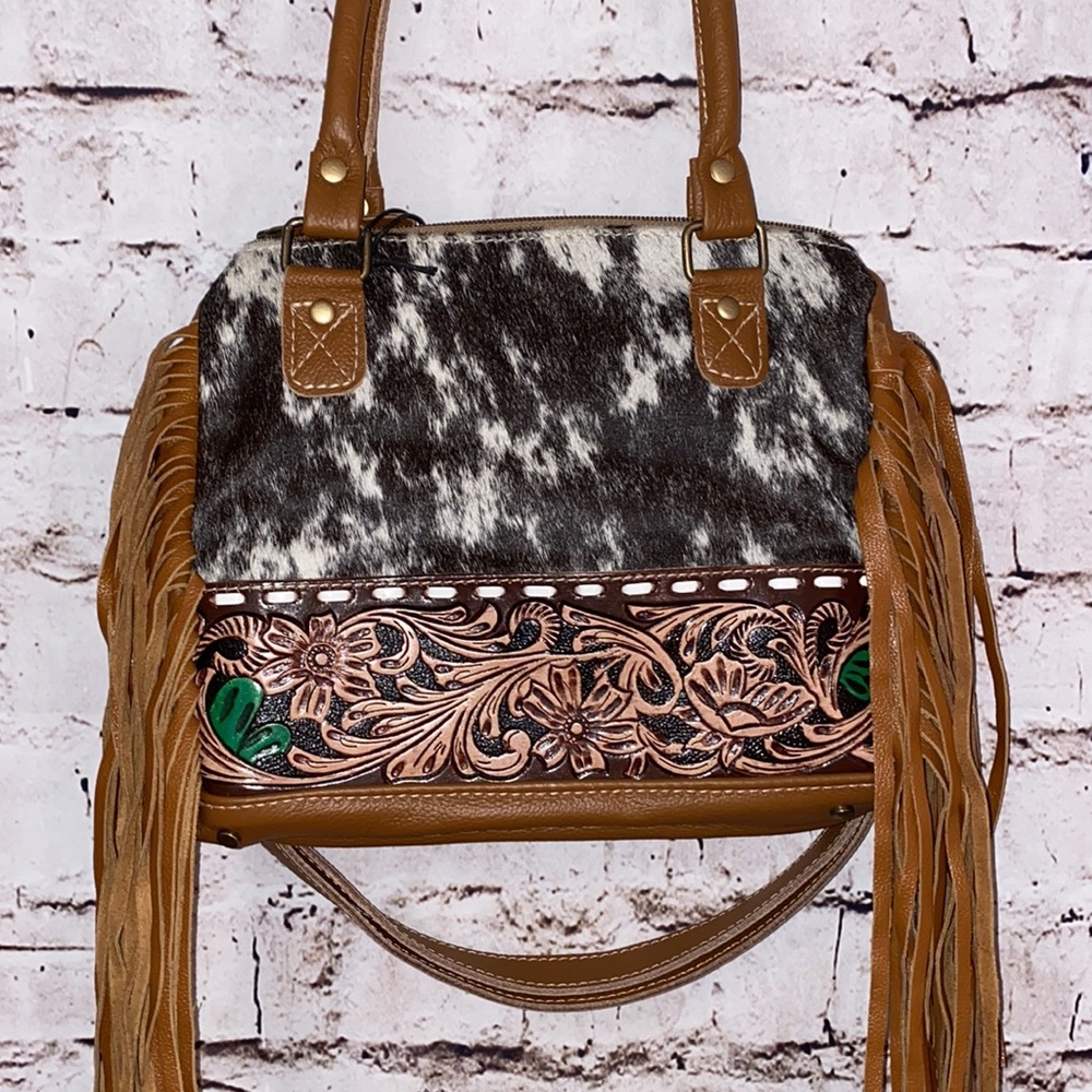 Myra Ailee Concealed Bag - Picture 3 of 10